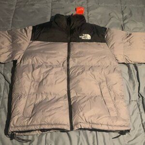 The North Face 1996 Retro Nuptse 700 Down Gray / Black Men’s XL Puffer Jacket